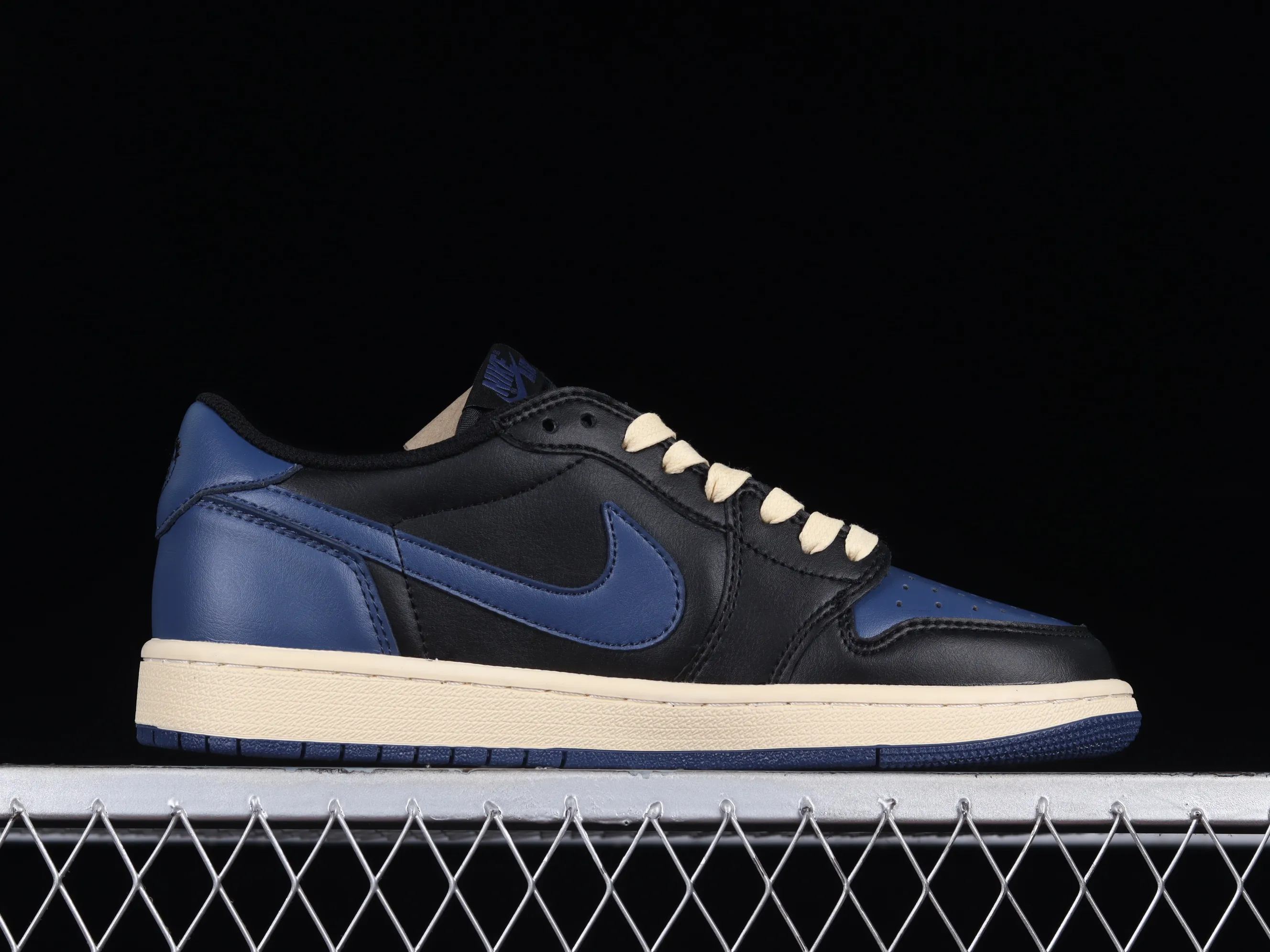 All categories Air Jordan Jordan series basketball shoes Air Jordan 1 Low Travis Scott x Air Jordan 1 AJ1 Joe 1 Overhook low-top basketball shoes DM7866-041